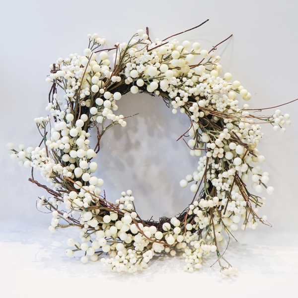 Picture of White berry wreath