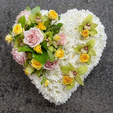 White Heart with Pink & Yellow Roses