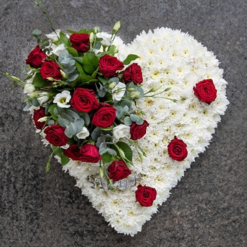Heart with Red Roses