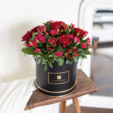 12 Luxury Naomi Red Roses in a Decorative Box