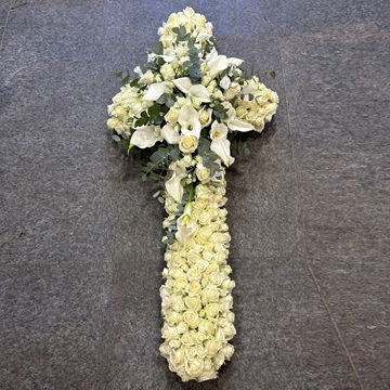 Picture of White Rose Cross with Lily